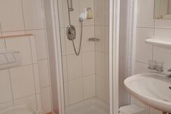 bathroom2