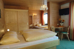 Familienzimmer im Alpenhof