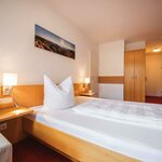 Photo of Double room, shower, toilet, 2 bed rooms