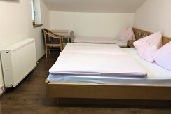 Dreibettzimmer