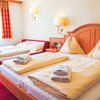 Photo of double room with shower, WC