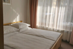 Schlafzimmer App. 1
