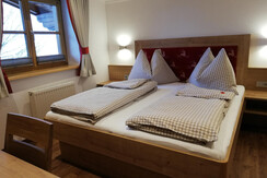 2. Schlafzimmer