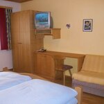 Photo of double room with shower, WC