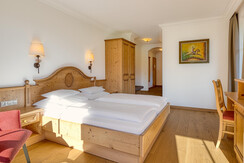 Grossarl-Familienhotel-Familienstudio-Erker-
