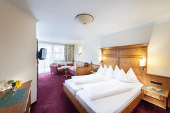 Schlafzimmer 1
