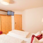 Photo of Family room, shower, toilet, living room/bedroom | © www.walchhofer.at
