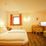 Photo of Doppelzimmer mit Dusche, WC