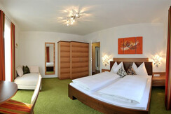 Parkvilla-Bad-Hofgastein-Wohnung-Amade-Schlafzimme
