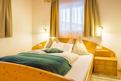 Gründegg Schlafzimmer I