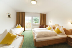 Zimmer mit Zustellbett Ferienwohnung Sonnfeld