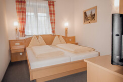 WieshofStJohann_ap_07