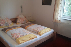 Schlafzimmer1
