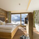 Photo of Suite, shower and bath, toilet, living room/bedroom