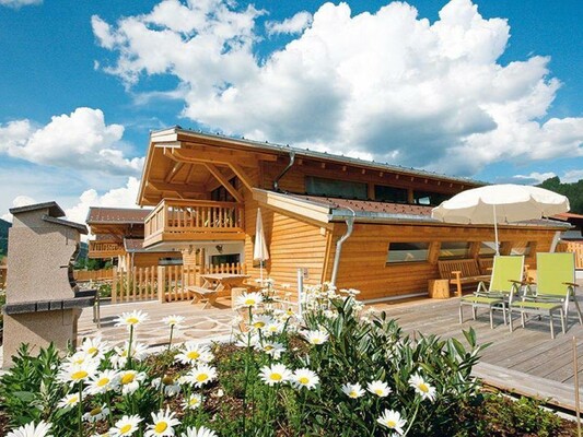 Alpin Chalet summer terrace with barbecue