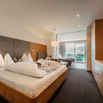 Photo of Hotel suite, shower or bath, toilet, 1 bed room