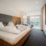 Photo of Hotel suite, shower or bath, toilet, 2 bed rooms