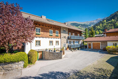 Ferienhaus-Antonia-Dorfgastein-Ansicht