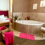 Photo of Juni, Suite, separate toilet and shower/bathtub, 1 bed room