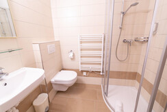 App 6 Badezimmer