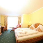 Photo of double room with shower, WC
