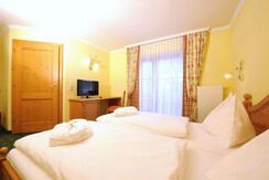 Doppelzimmer 1