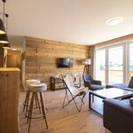 Photo of Triple room, shower, toilet, 3 bed rooms