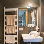Photo of Triple room, shower or bath, toilet, 1 bed room
