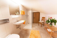 Badezimmer Familienzimmer