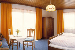 Zimmer 1
