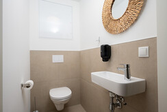 BASE 2.08 | sep. WC