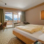 Photo of Double room, separate toilet and shower/bathtub, good as new