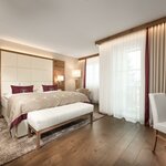 Photo of Double room, shower, toilet, facing the garden