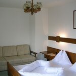 Photo of double room with shower, WC