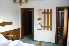 Schlafzimmer 2
