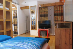 rear_bedrooms_in_attic