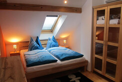 hintere_schlafzimmer_im_dachgeschoss