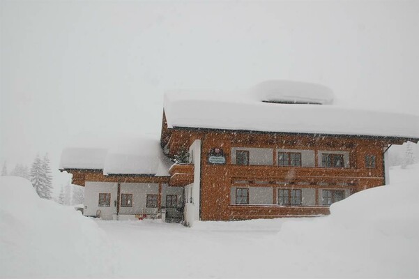 Winter tief verschneit