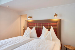 302 Bett