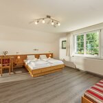 Photo of Triple room, shower, toilet