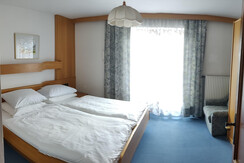 Schlafzimmer App. 5