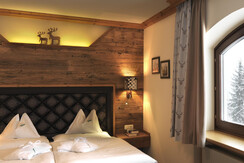 Gut_Berg_Suite_Bett