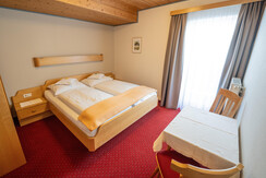 FW 2 - Schlafzimmer
