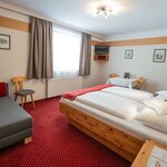 Photo of triple/double room with shower, WC