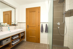 Badezimmer 2