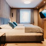 Photo of Hotel suite, bath, toilet, 3 bed rooms