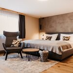 Photo of Hotel suite, shower, toilet, 2 bed rooms