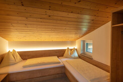 Schlafzimmer 4