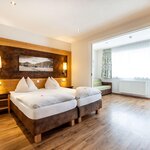 Photo of Family room Deluxe, separate toilet and bathroom (4 pers.)