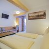 Photo of double room with shower, WC